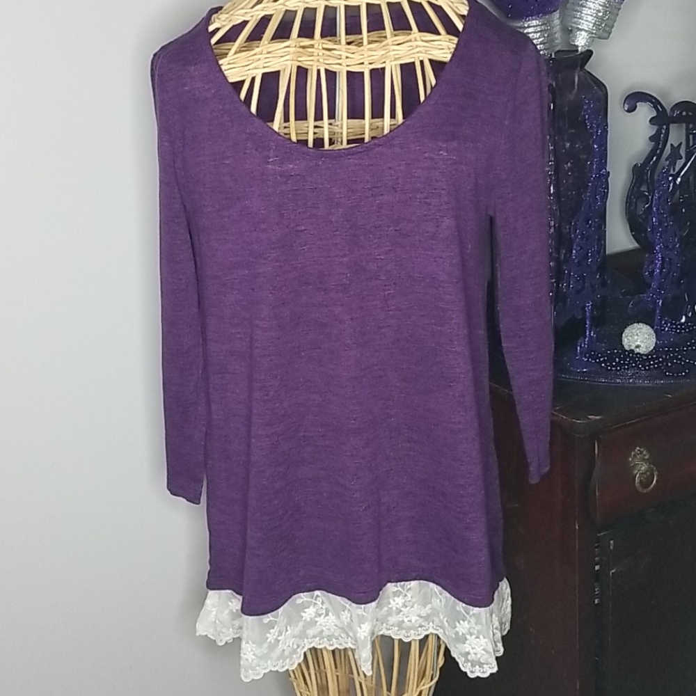 Arizona Jean Company Purple with White Lace Trim 3/4 Sleeve Medium Tunic Top